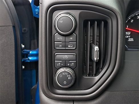 Used 2022 Chevrolet Silverado 1500 Custom image 22