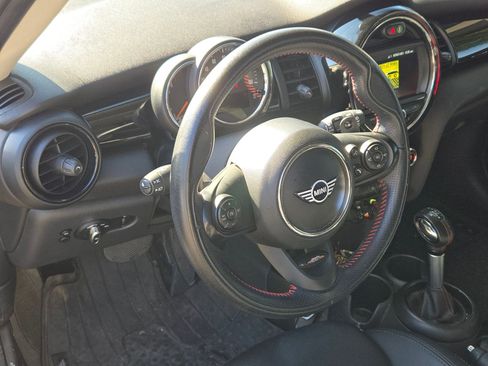 Used 2019 MINI Cooper S w/ Premium Package FWD image 10