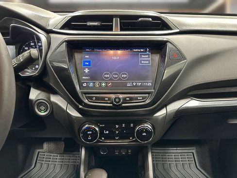 Used 2021 Chevrolet TrailBlazer LT w/ Convenience Package image 10