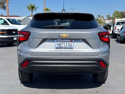 Used 2024 Chevrolet Trax LS FWD image 10