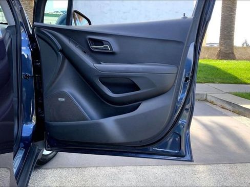 Used 2019 Chevrolet Trax Premier image 24