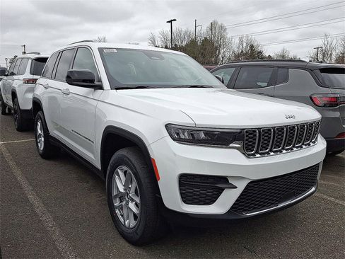 New 2025 Jeep Grand Cherokee Laredo X w/ Luxury Tech Group I image 3