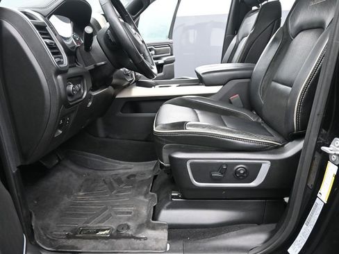 Used 2019 RAM 1500 Laramie image 10