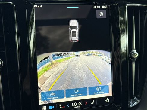 Used 2025 Volvo XC60 B5 Core image 25