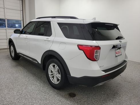 Used 2020 Ford Explorer XLT w/ Equipment Group 202A RWD image 5