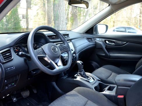Used 2017 Nissan Rogue S w/ S Appearance Package AWD/4WD image 12