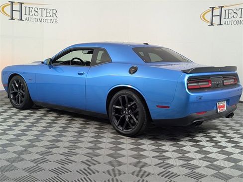 Used 2019 Dodge Challenger R/T w/ Blacktop Package image 5