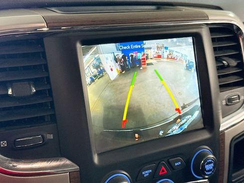 Used 2018 RAM 1500 Laramie w/ Convenience Group image 14