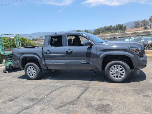 Used 2026 Toyota Tacoma SR5 RWD image 2