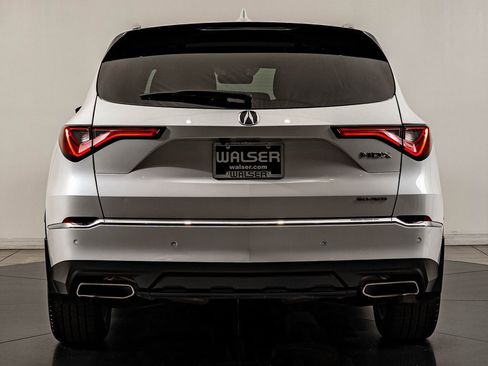 Used 2023 Acura MDX SH-AWD w/ Advance Package image 7