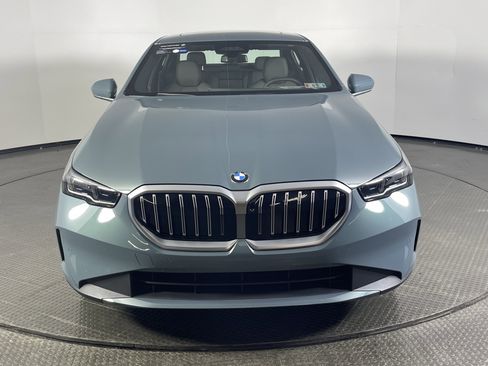 Certified 2025 BMW 540i xDrive image 3