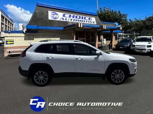 Used 2020 Jeep Cherokee Latitude Plus w/ Cold Weather Group AWD/4WD image 9