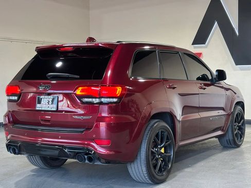 Used 2018 Jeep Grand Cherokee Trackhawk w/ Trailer Tow Group IV AWD/4WD image 4