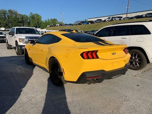 Used 2024 Ford Mustang GT RWD image 5