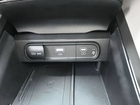 Used 2025 Kia Telluride SX Prestige AWD/4WD image 12