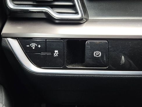 Used 2024 Kia Sportage EX image 22