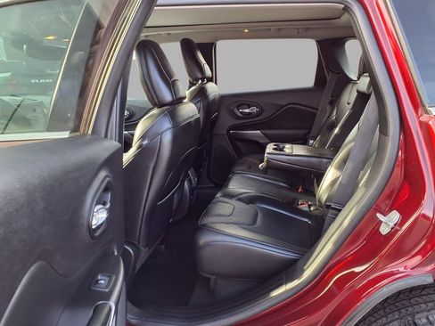 Used 2021 Jeep Cherokee Limited image 26