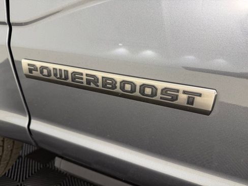 Used 2025 Ford F150 Platinum image 12