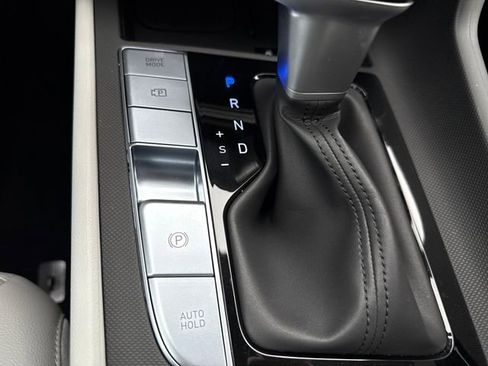 Certified 2025 Hyundai Elantra Limited image 45