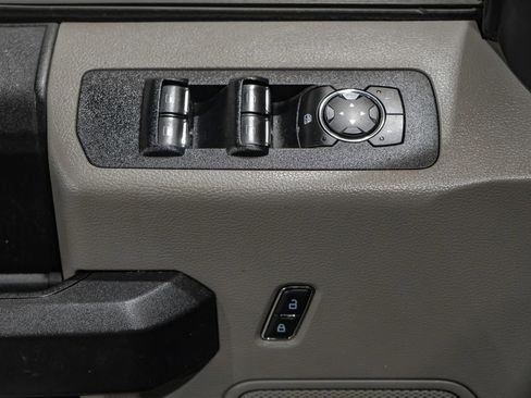 Used 2017 Ford F150 XL w/ Equipment Group 101A Mid RWD image 39