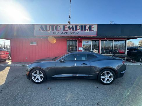Used 2020 Chevrolet Camaro LT image 1