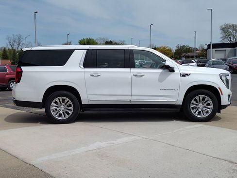 Used 2025 GMC Yukon XL Denali AWD/4WD image 15