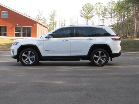 Used 2023 Jeep Grand Cherokee 4WD 4xe image 6