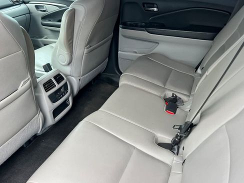 Used 2019 Honda Pilot EX-L image 5