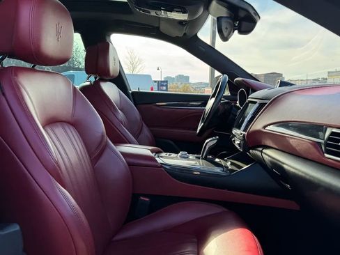 Used 2019 Maserati Levante GranLusso image 20