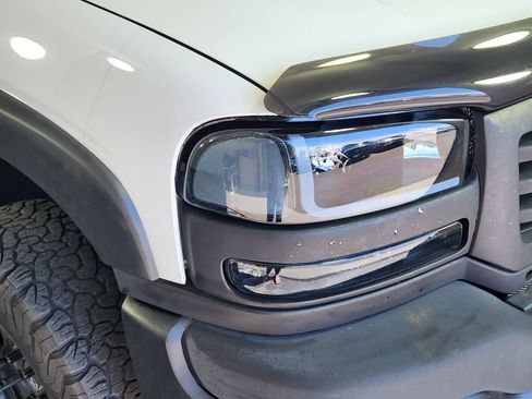 Used 2004 GMC Sierra 2500 SLT w/ Heavy-Duty Power Package AWD/4WD image 10