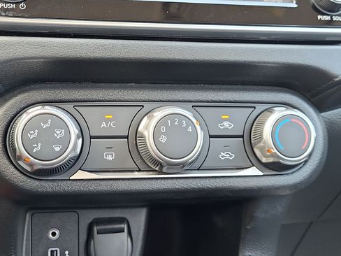 Used 2025 Nissan Versa S w/ Trunk Package FWD image 26