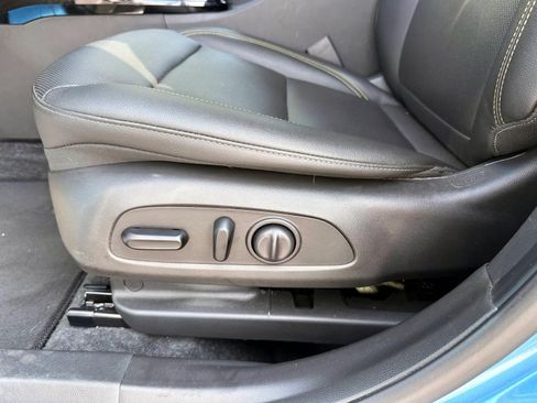 Used 2025 Chevrolet Trax ACTIV w/ Sunroof Package FWD image 10