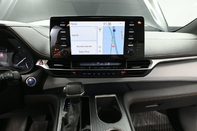 Used 2021 Toyota Sienna XSE FWD image 22