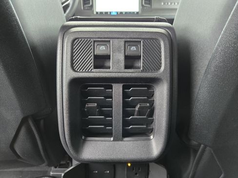 New 2025 Ford Bronco Badlands image 29