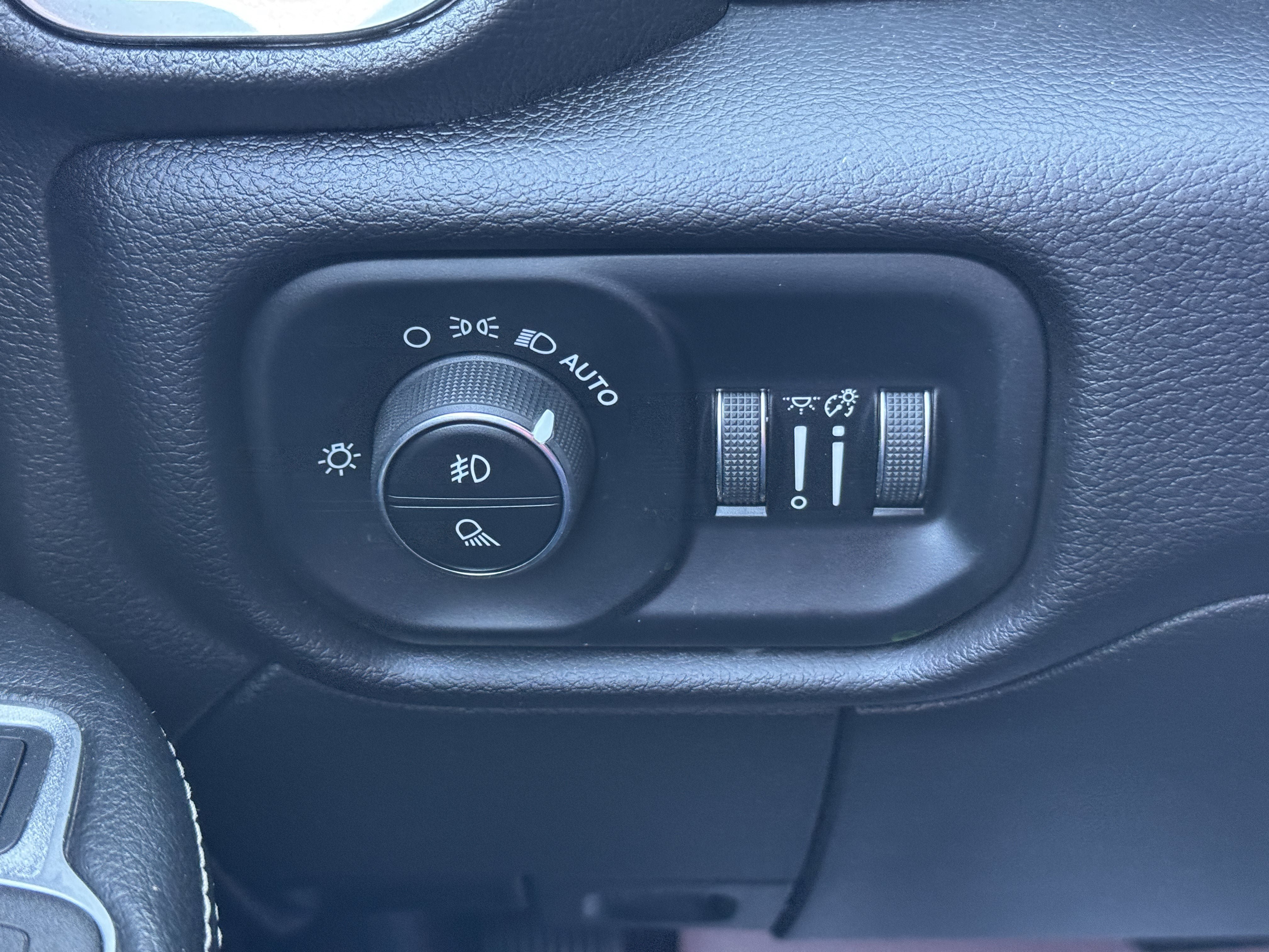Used 2022 RAM 2500 Laramie AWD/4WD image 26