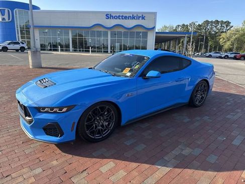 Used 2025 Ford Mustang GT image 4