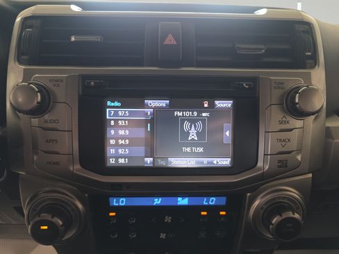 Used 2016 Toyota 4Runner Limited AWD/4WD image 19