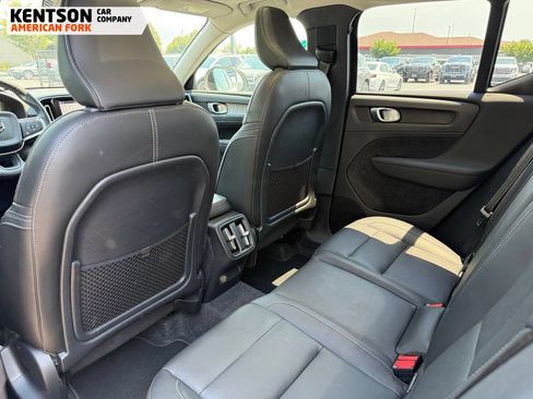 Used 2025 Volvo XC40 B5 Plus AWD/4WD image 32