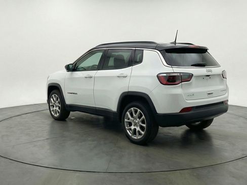 Used 2025 Jeep Compass Limited image 6