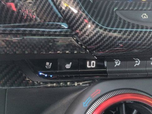 Used 2020 Chevrolet Camaro ZL1 image 21