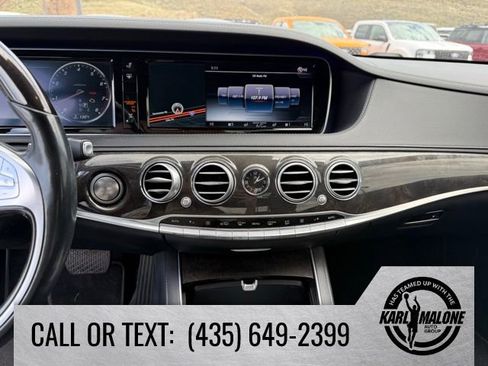Used 2017 Mercedes-Benz S 550 Sedan w/ Premium Package image 19