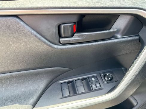 Used 2021 Toyota RAV4 SE AWD/4WD image 20
