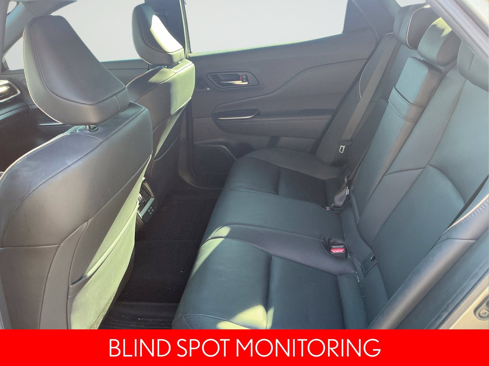 Used 2023 Toyota Crown AWD/4WD image 12