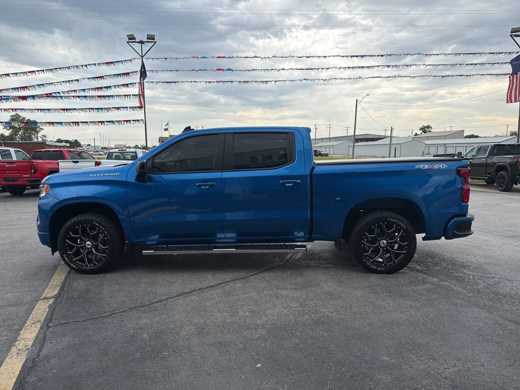 Used 2023 Chevrolet Silverado 1500 RST AWD/4WD image 7
