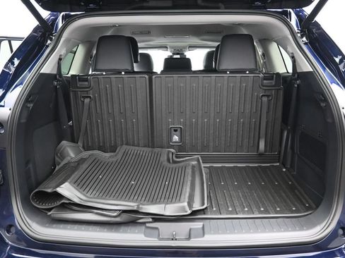 Certified 2026 Toyota Highlander Limited AWD/4WD image 33