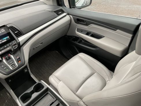 Used 2023 Honda Odyssey EX-L image 18