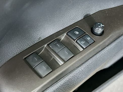 Used 2021 Toyota Camry SE FWD image 28