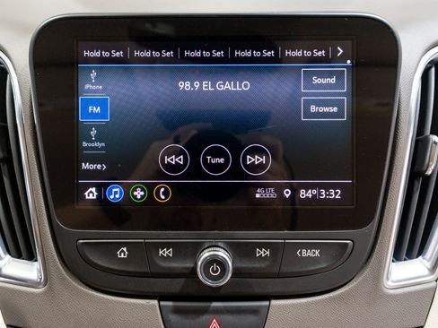 Used 2019 Chevrolet Malibu LT w/ Leather Package FWD image 15