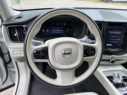 Used 2024 Volvo XC60 B5 Ultimate w/ Protection Package Premier AWD/4WD image 24