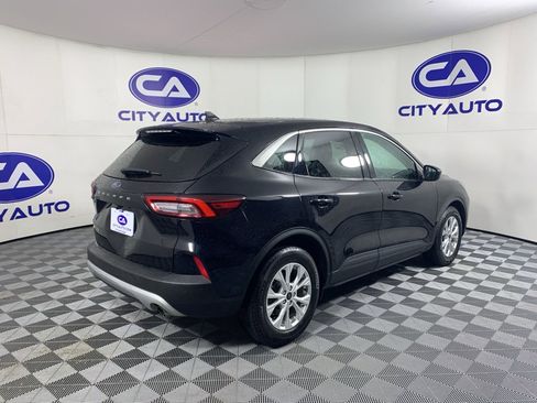 Used 2023 Ford Escape Active w/ Cold Weather Package image 3